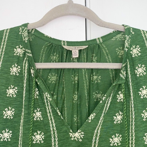 Lucky Brand Bundle of Tops - Picture 3 of 9